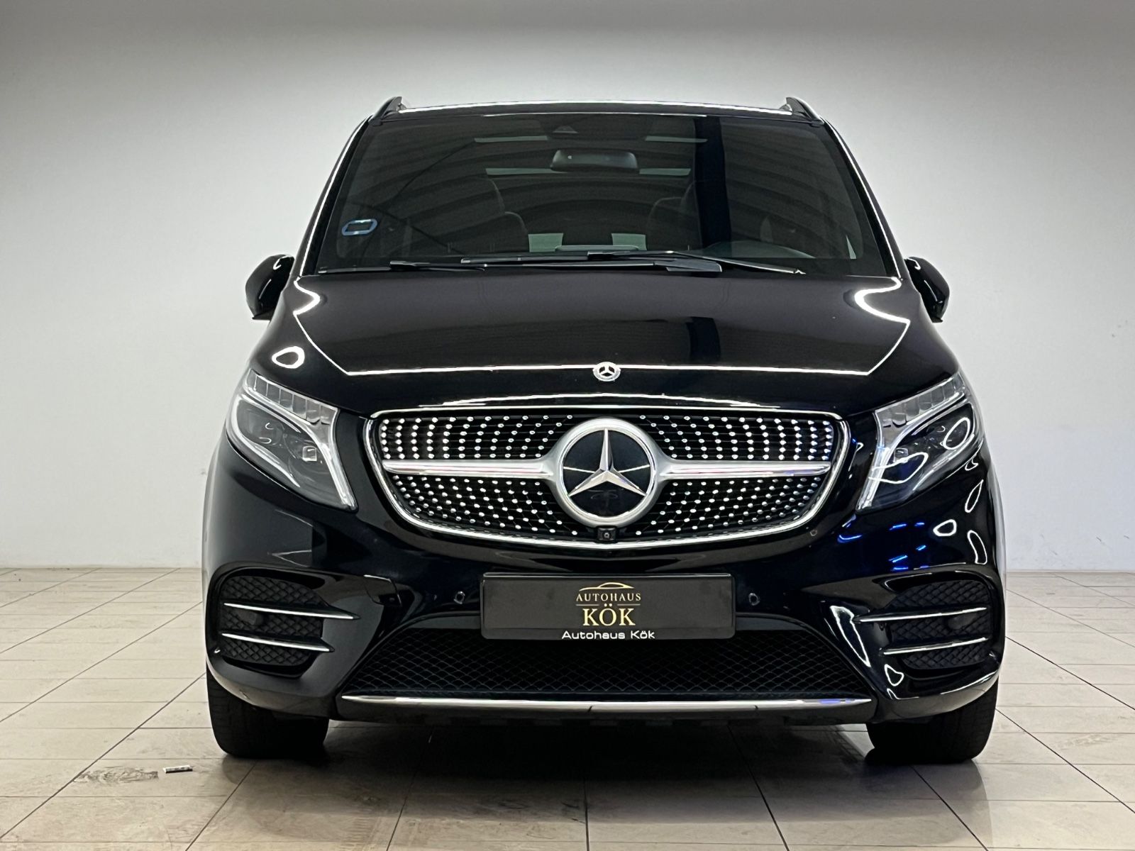 Mercedes-Benz V 300 AMG 4 Matic 7-Sitze Burmester Memory PANO imagem 3