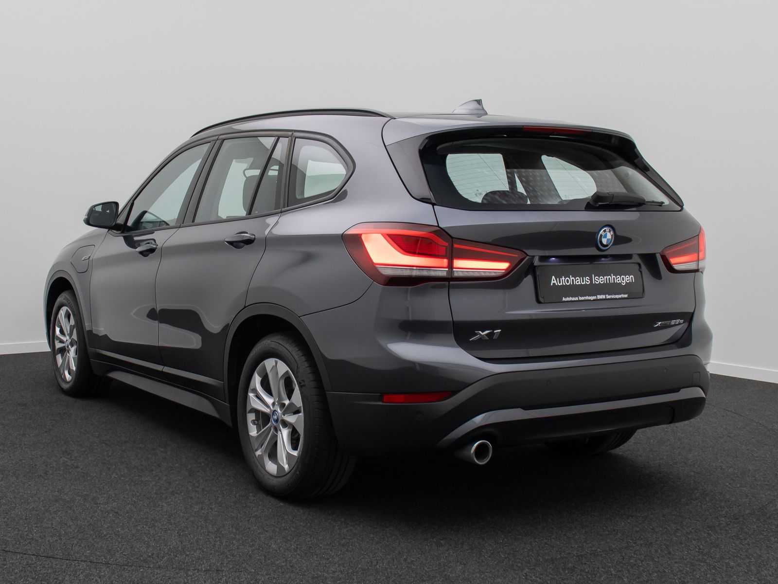 Fahrzeugabbildung BMW X1 xD25e Navi+HiFi Kamera Alarm HUD DAB Panorama