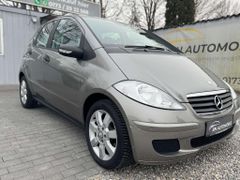 Fahrzeugabbildung Mercedes-Benz A 200 A 200 Automatik SCHECKHEFTGEPFLEGT