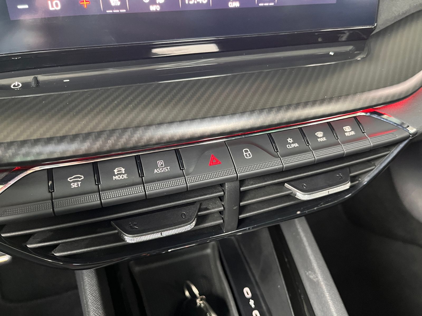 Fahrzeugabbildung SKODA Octavia Combi RS PANO AHK LED NAVI