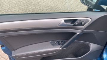 Volkswagen Golf - 12