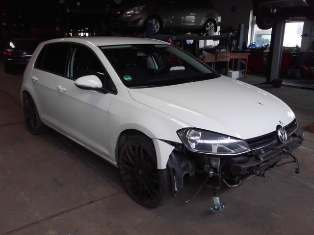 Volkswagen Golf VII Lim. Trendline BMT