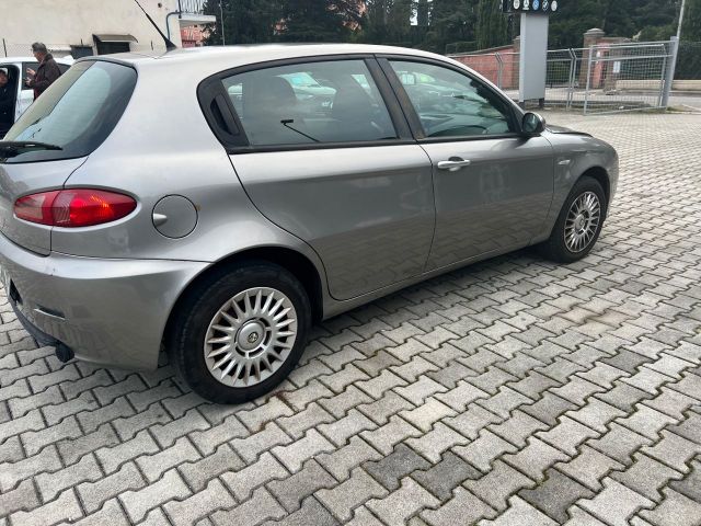 Alfa Romeo 147 1.6 16V TS (105) 5 porte Progress