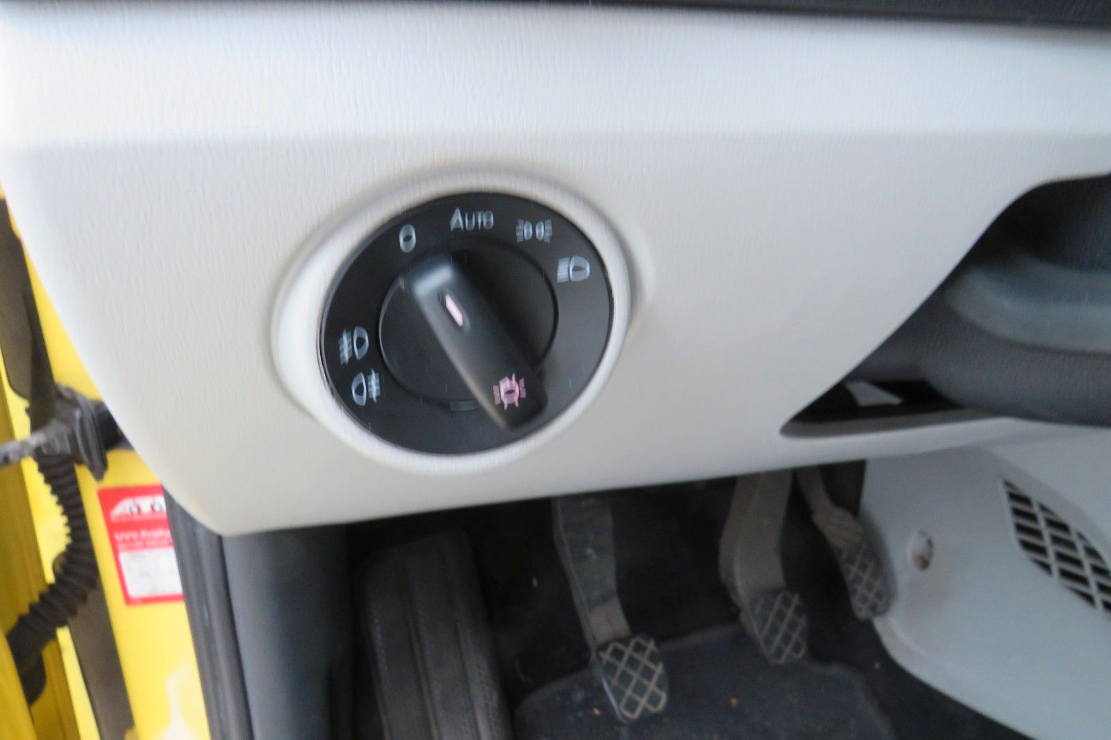 Fahrzeugabbildung SEAT Mii Style KLIMA SITZH GRA PDC TELVOR 8-FACH 1.H