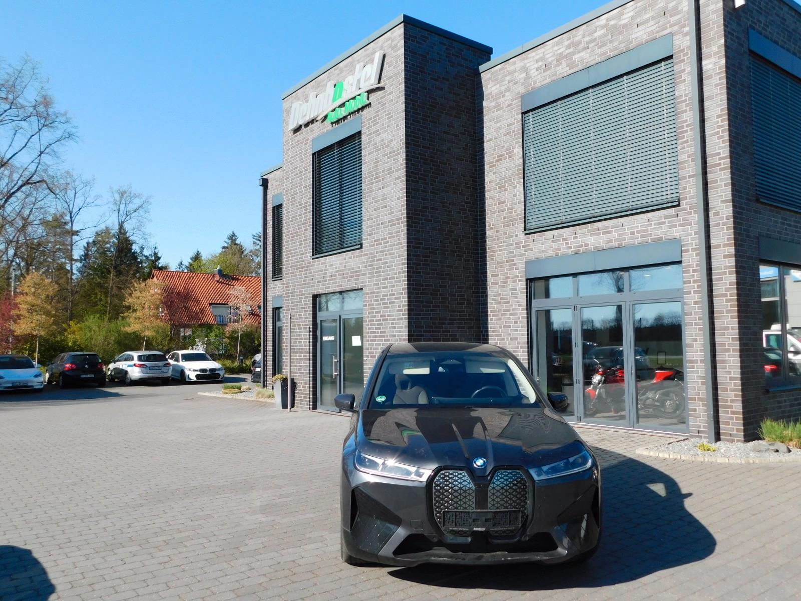 BMW iX 40 xDrive HUD AHK HARMAN KARDON