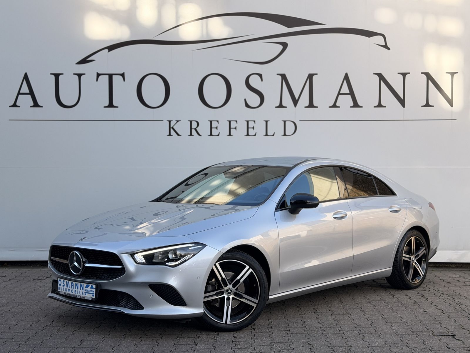 MERCEDES-BENZ CLA 180 7G-DCT Progressive |Night-Paket |CarPlay