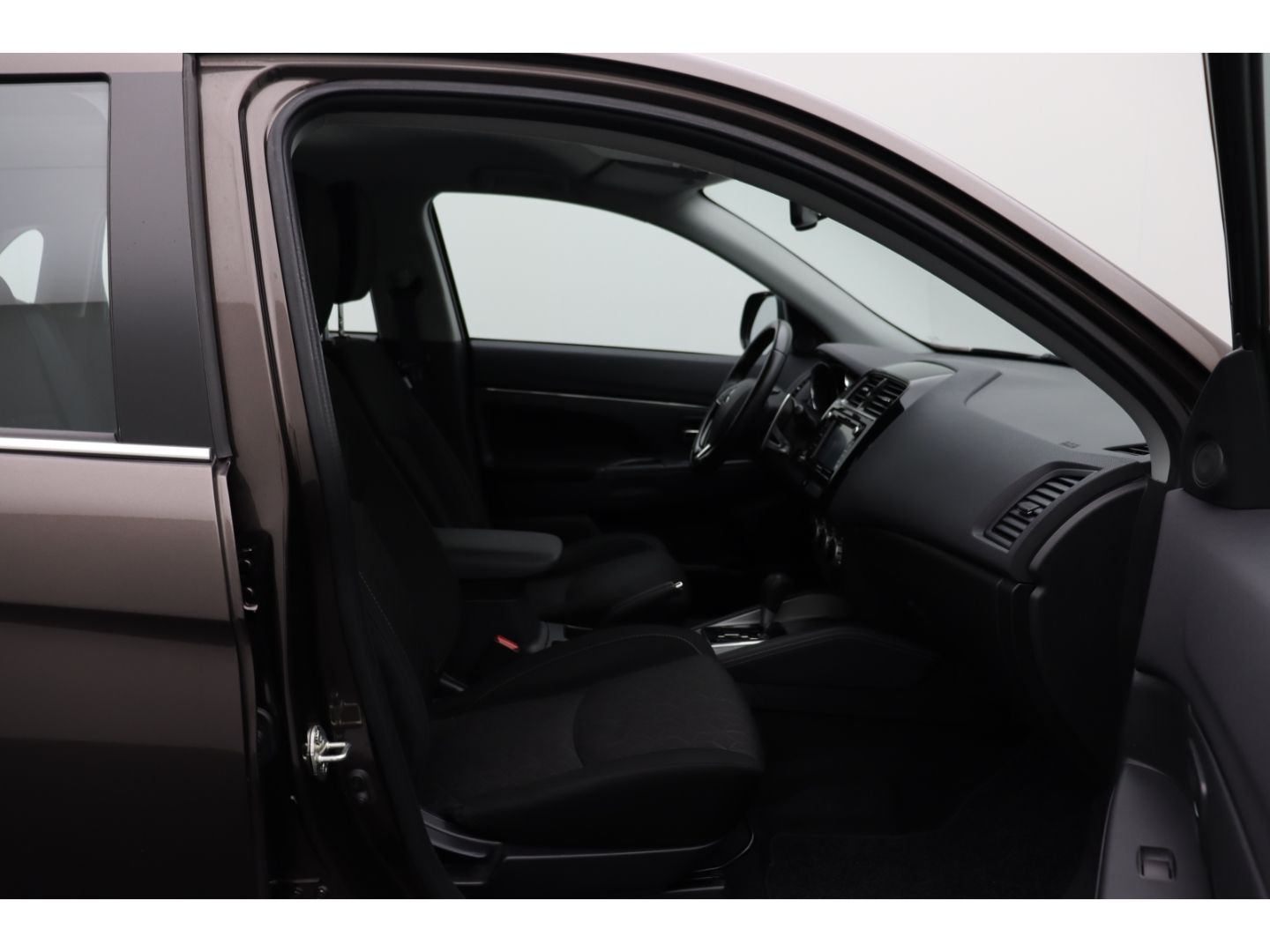 Fahrzeugabbildung Mitsubishi ASX 2.0 Intro Edition 2WD SHZ Klimaautomatik
