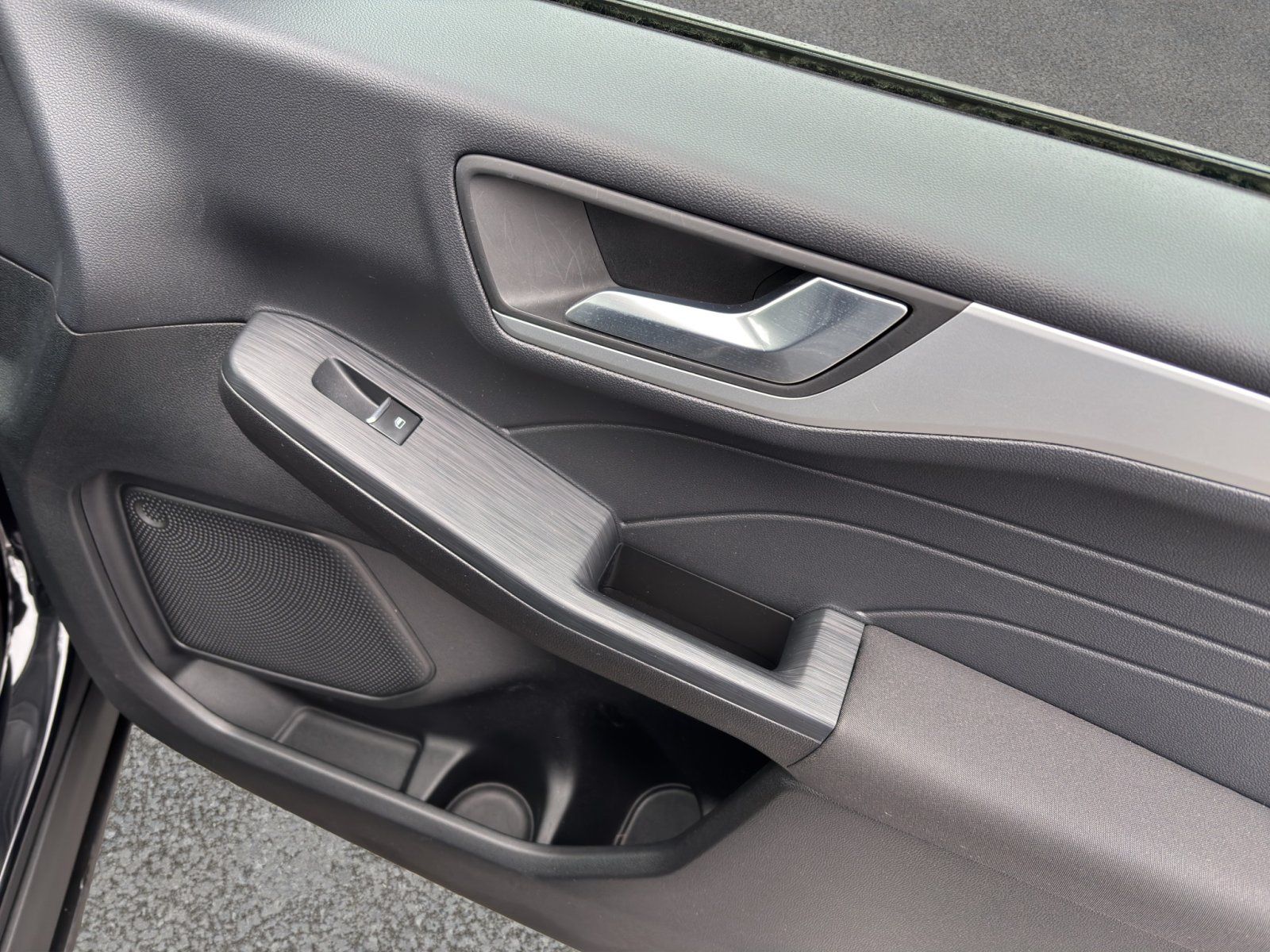 Fahrzeugabbildung Ford Kuga 2.5l PHEV Plug-In Hybrid Cool & Connect