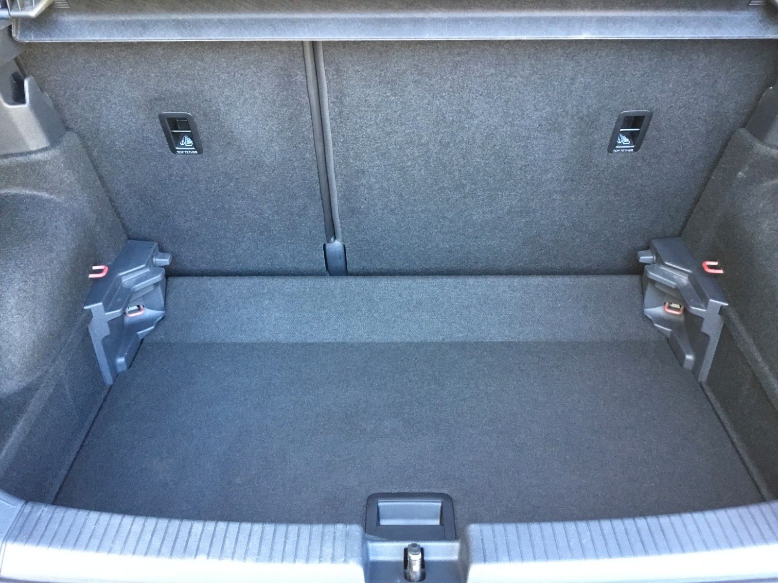 Fahrzeugabbildung Volkswagen T-Cross 1.5 TSI DSG GOAL+AHK+17"+ACC+Kamera