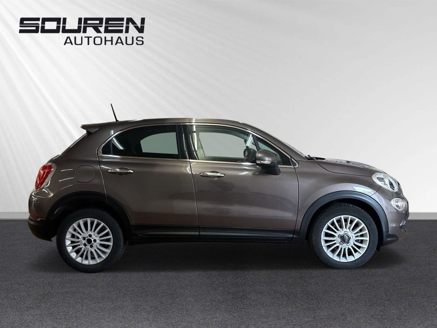 Fahrzeugabbildung Fiat 500X 1.6 JTD LOUNGE KLIMA PANO NAVI