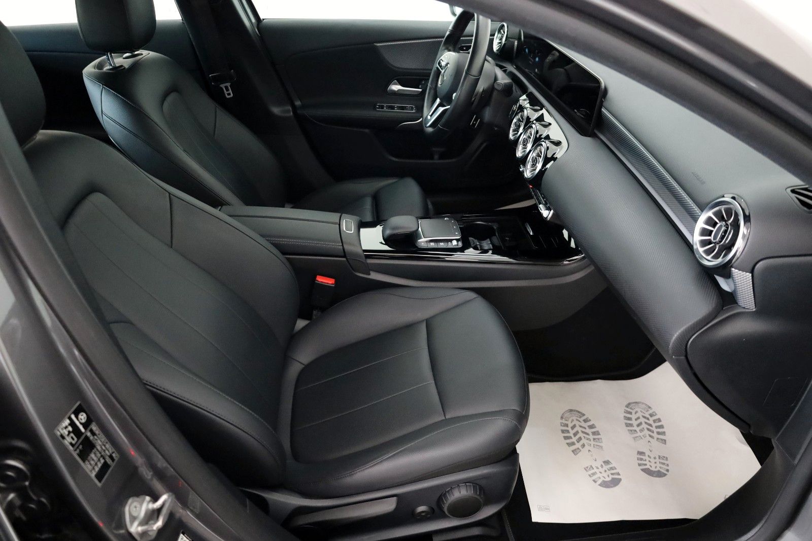 Fahrzeugabbildung Mercedes-Benz A 250 e Progressive,Leder,Navi,LED,SH,Kamera