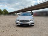 Mercedes-Benz E 200 Benziner mit Automatik... - Mercedes-Benz E 200 in Braunschweig