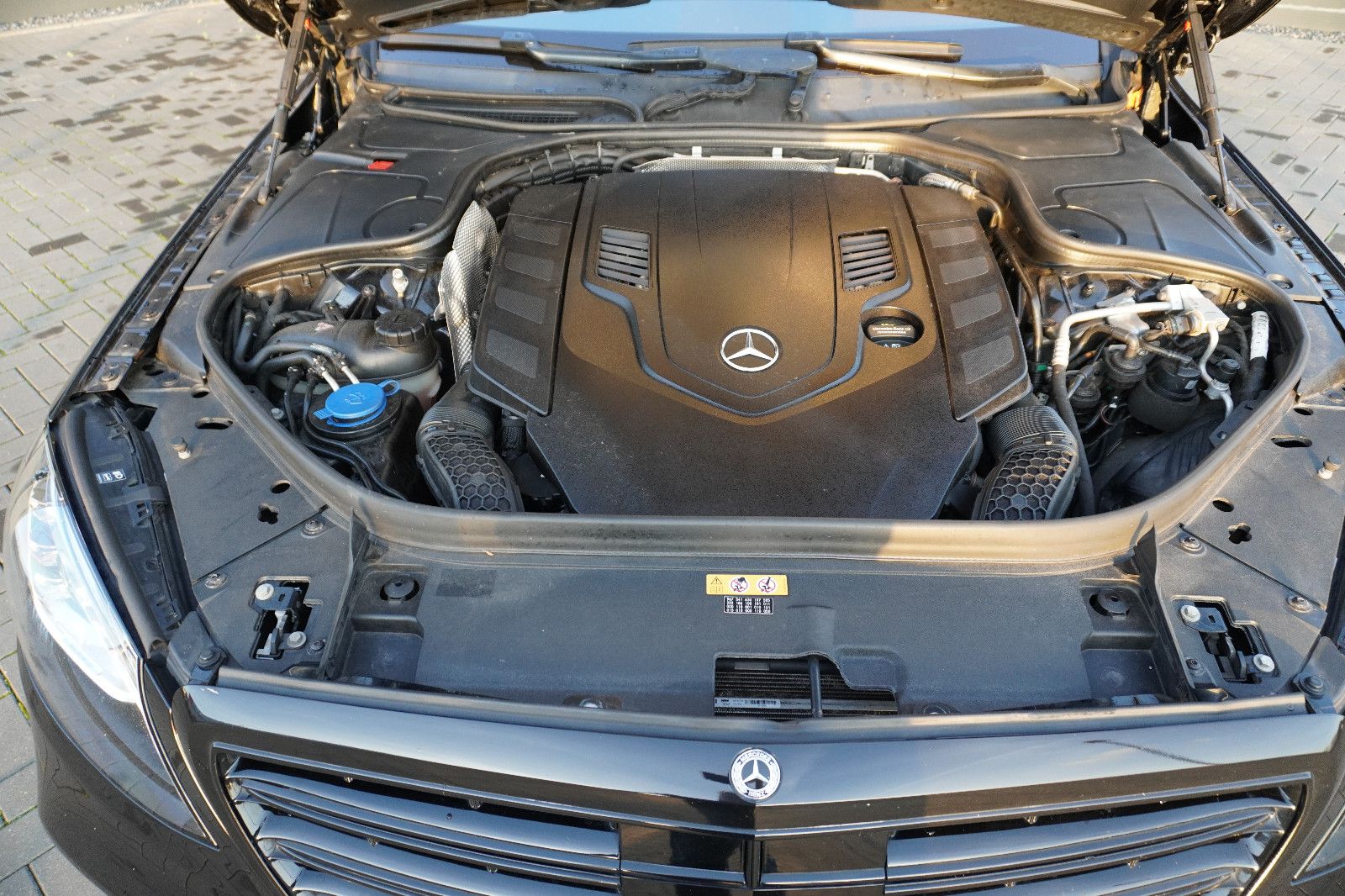 Fahrzeugabbildung Mercedes-Benz S 560 4Matic L AMG