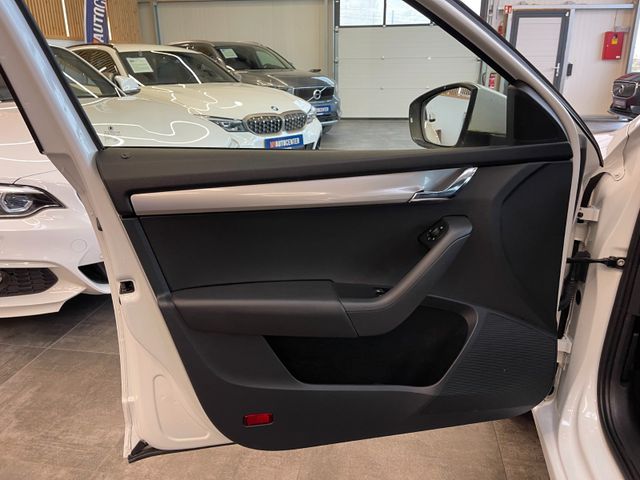 MYAUTOCENTER – Gebraucht- und Jahreswagen mit Werkstattservice in Pfaffenhofen Skoda Octavia Lim. Active *1. Hand*LED*Klima*PDC*TÜV*