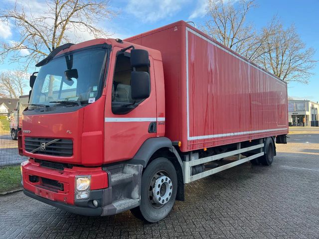 Volvo FL 240 Bakwagen Handgeschakeld