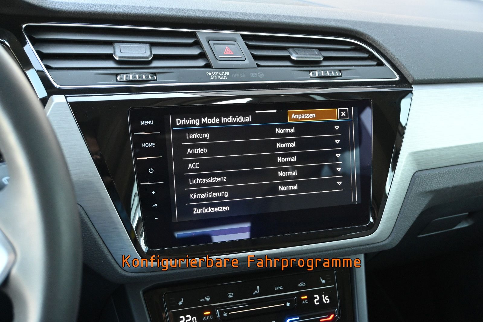 Fahrzeugabbildung Volkswagen Touran 2.0 TDI DSG °ACC°AHK°DYNAUDIO°7-SI°STHZ°