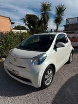 Toyota iQ 1.0 CVT Lounge - Toyota IQ aus 2012