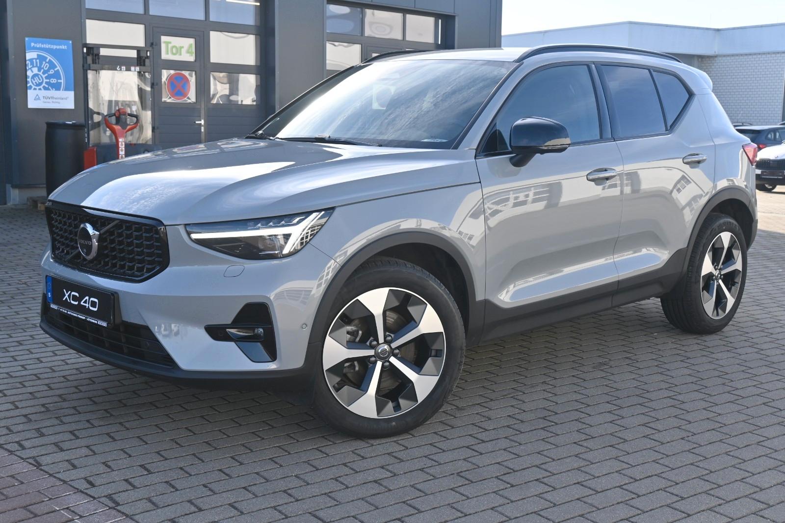 Volvo XC40 B3 DKG Plus Dark*H&K*FSHZG*360°*ACC