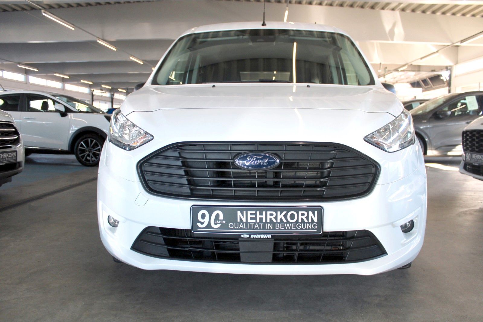 Fahrzeugabbildung Ford Grand Tourneo Connect Aut. NAVI STDHZ CAM AHK