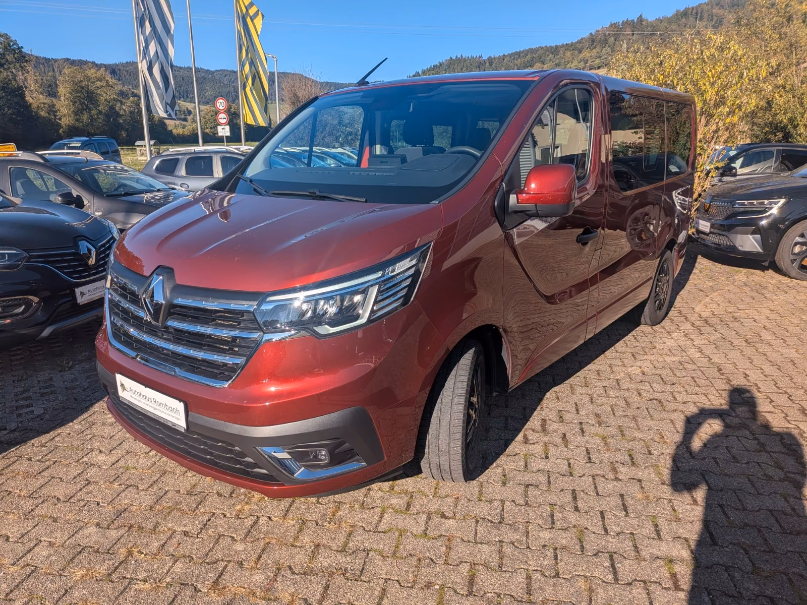 Renault Trafic Combi L1H1 Life*8-Sitzer*Navi*Zusatzheiz*