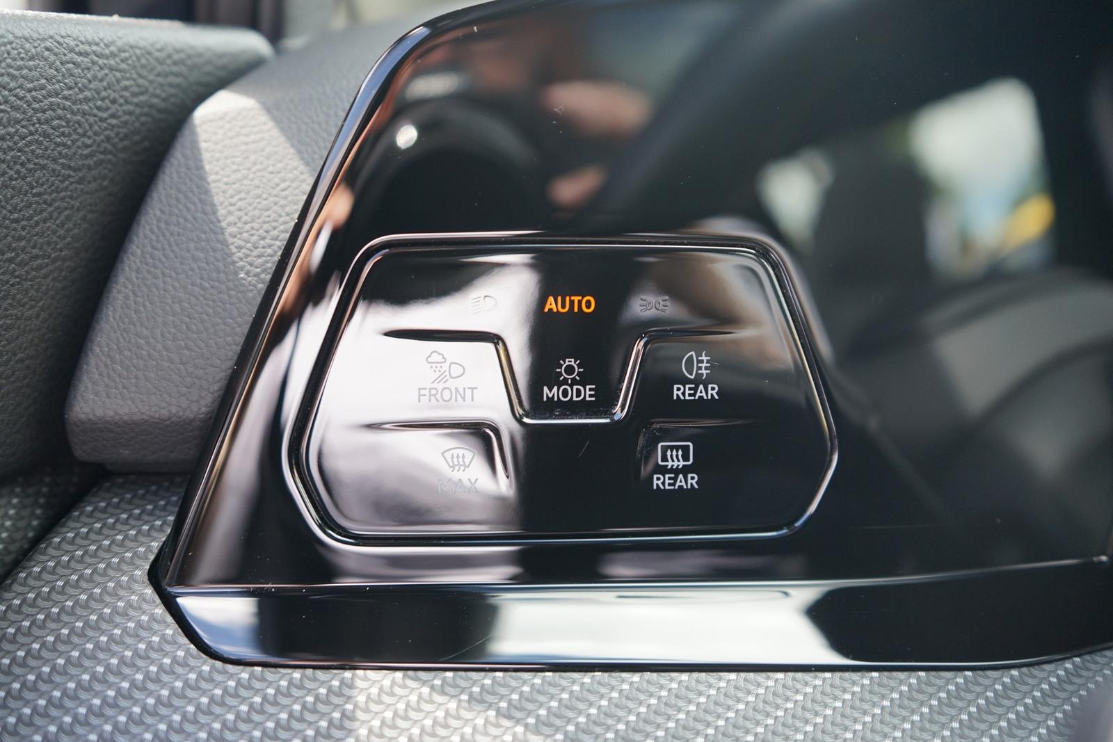 Volkswagen Golf VIII Variant 1.5 TSI R-Line LED Panorama, миниатюра 22