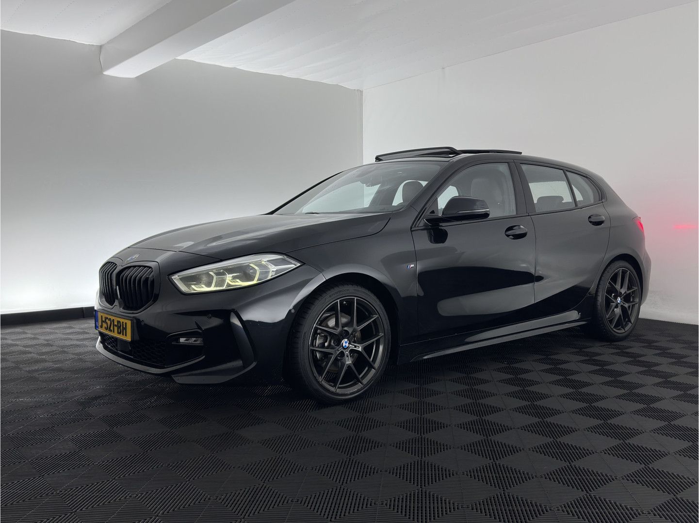 BMW 118 1-serie 118i High Executive Edition (INCL-BT imagem 3