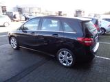 Mercedes-Benz B 180 Urban 7G-DCT *PANORAMA*LED*NAV*KAM*ALU* - Mercedes-Benz B 180 in Duisburg