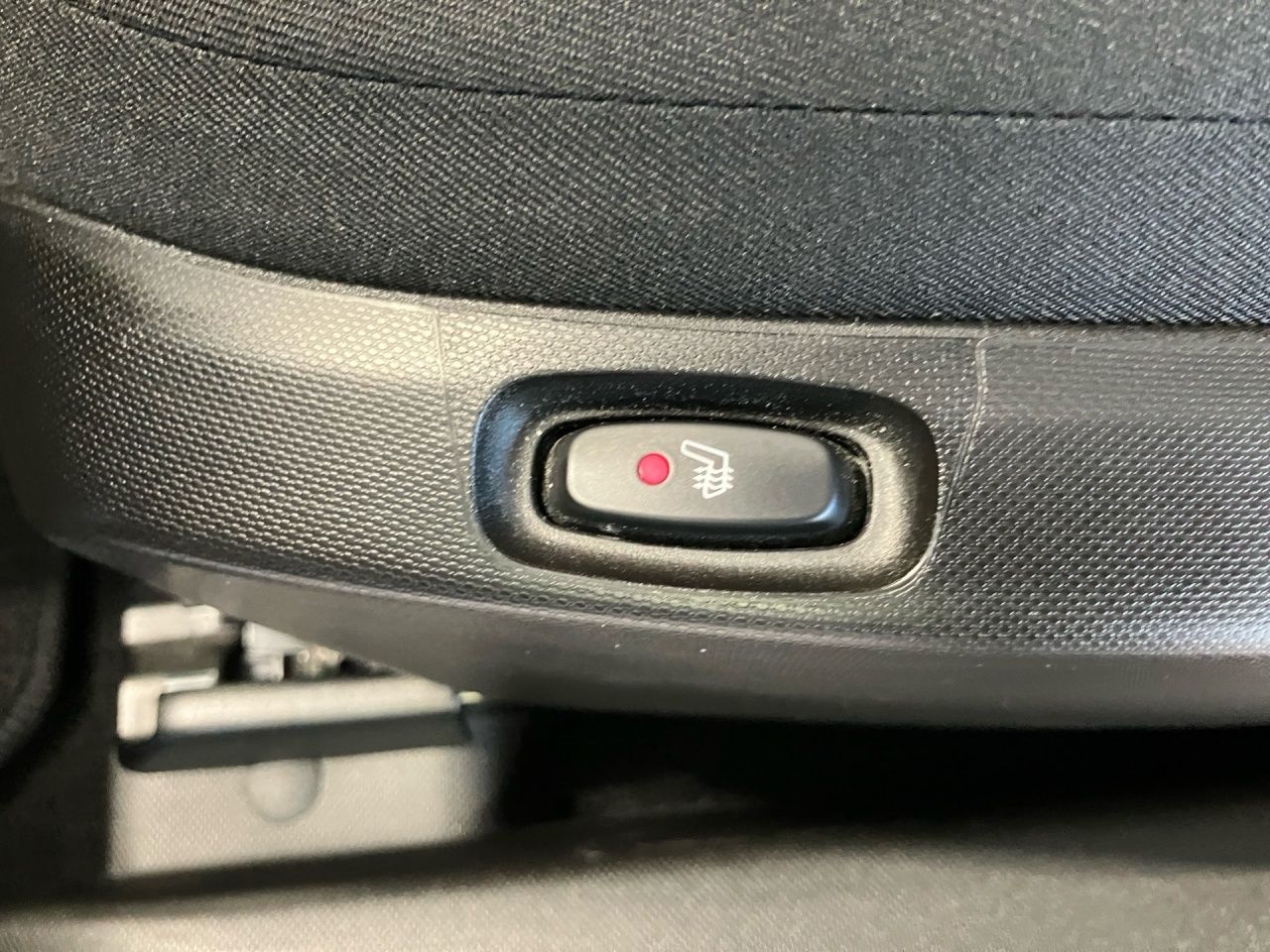 Fahrzeugabbildung Smart smart EQ fortwo 22KW+SITZHEIZ+KLIMAAUTO+DAB+USB