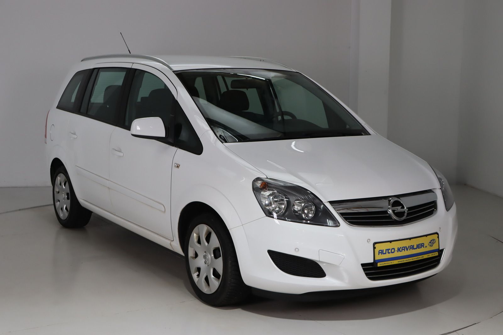Fahrzeugabbildung Opel Zafira 1.8 * 7-Sitzer * PDC * 8-fach