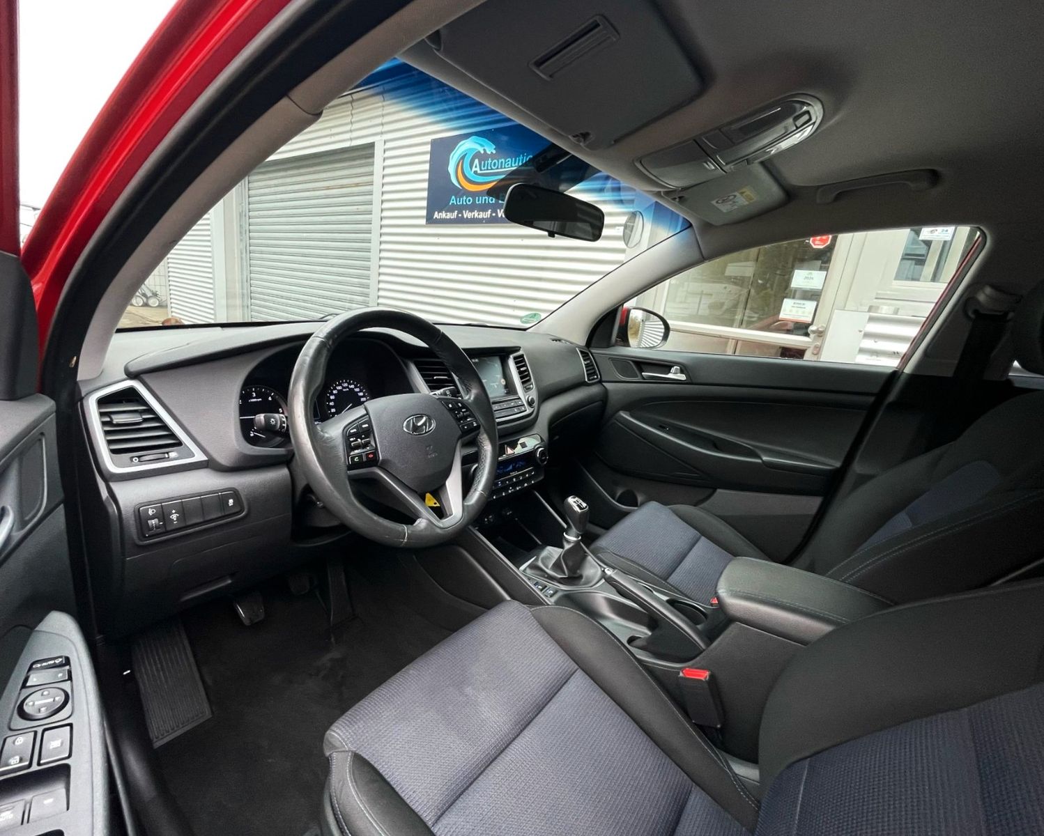Fahrzeugabbildung Hyundai Tucson 1.7CRDi  KLIMAAUT NAVI SITZHZG CAM 2.Hd