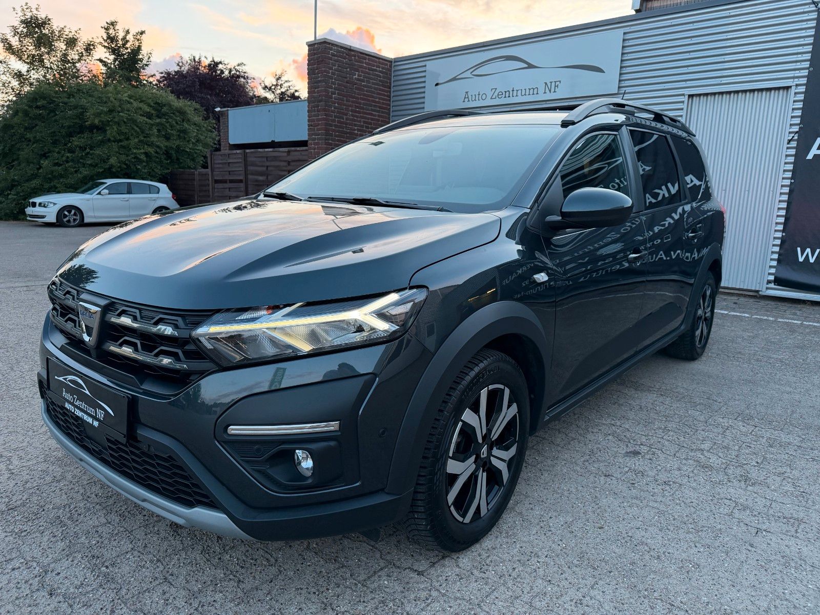 DACIA Jogger