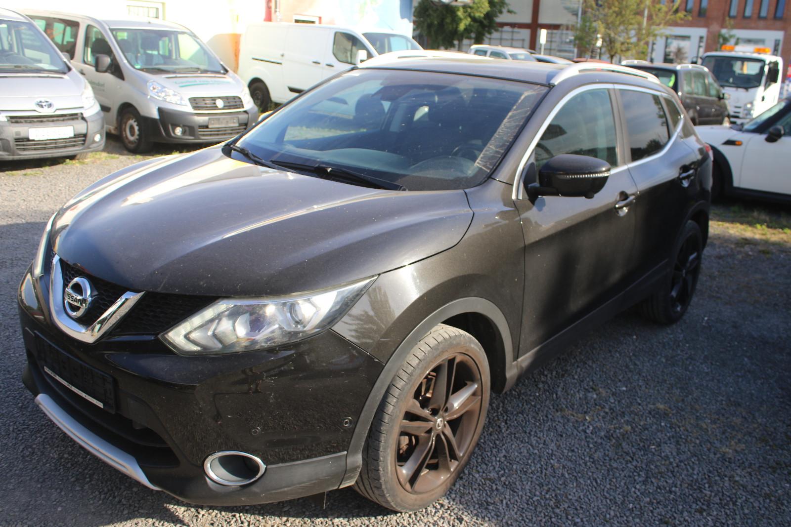Nissan Qashqai Black Edition 1,6l DPF Leder PDC