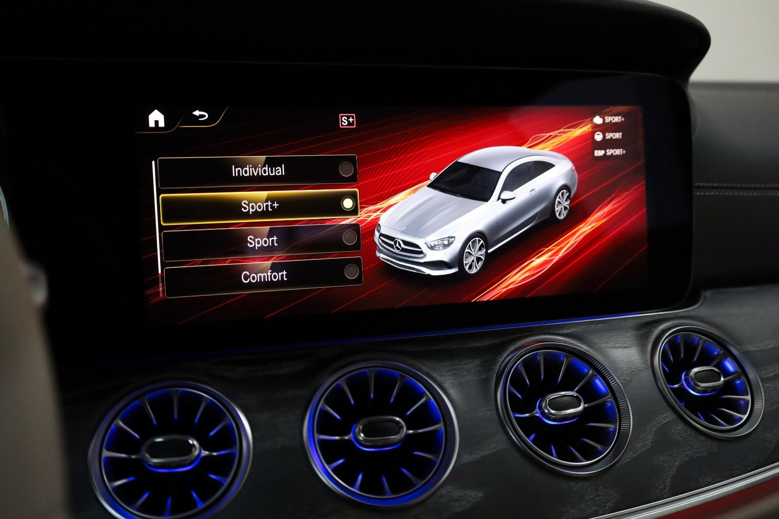 Fahrzeugabbildung Mercedes-Benz E 200 Coupe, Avantgarde, SH,Kamera,ACC,Panorama