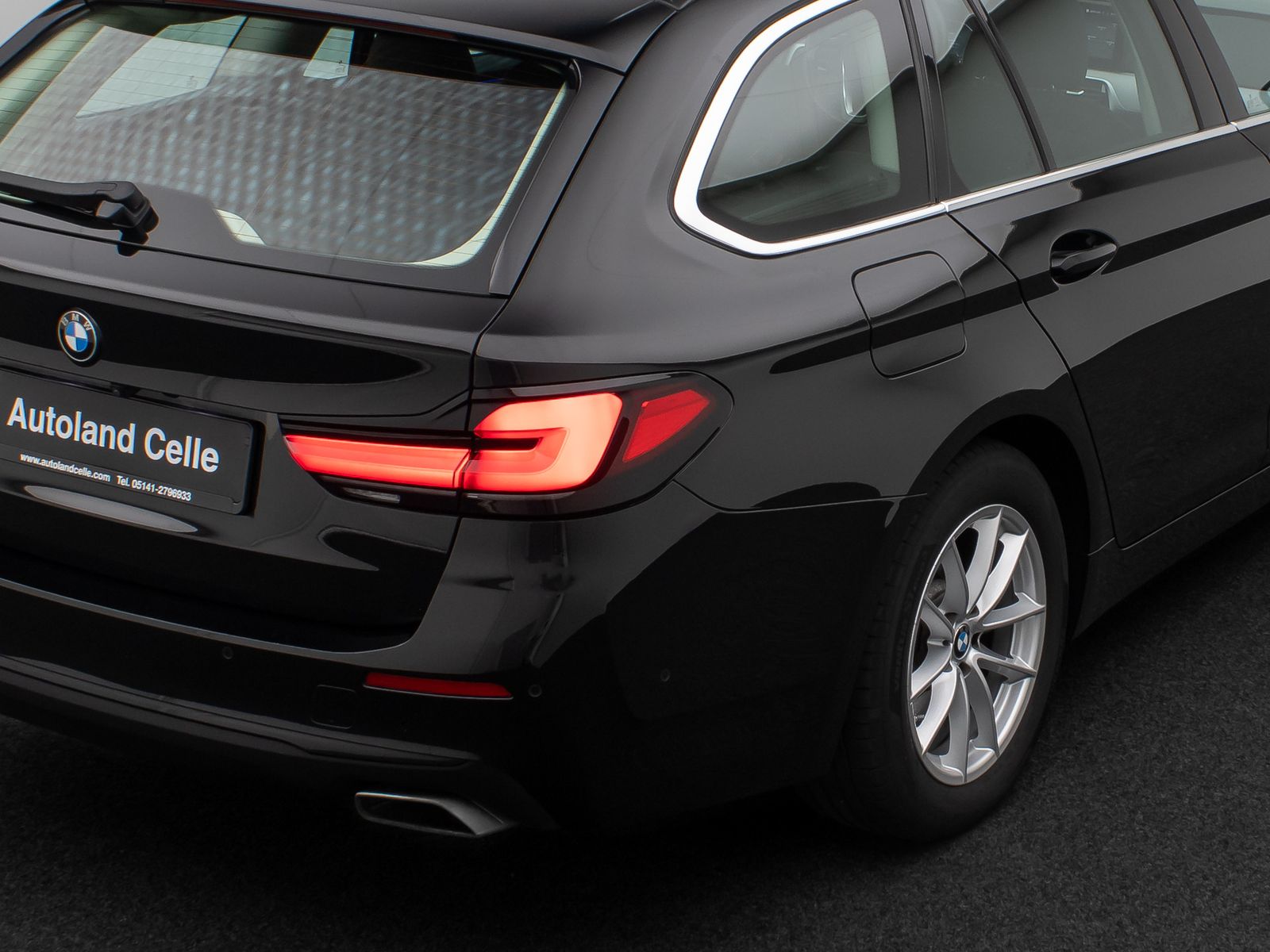 Fahrzeugabbildung BMW 530d xD Kamera HUD 4xKlima Komfort Alarm Sport