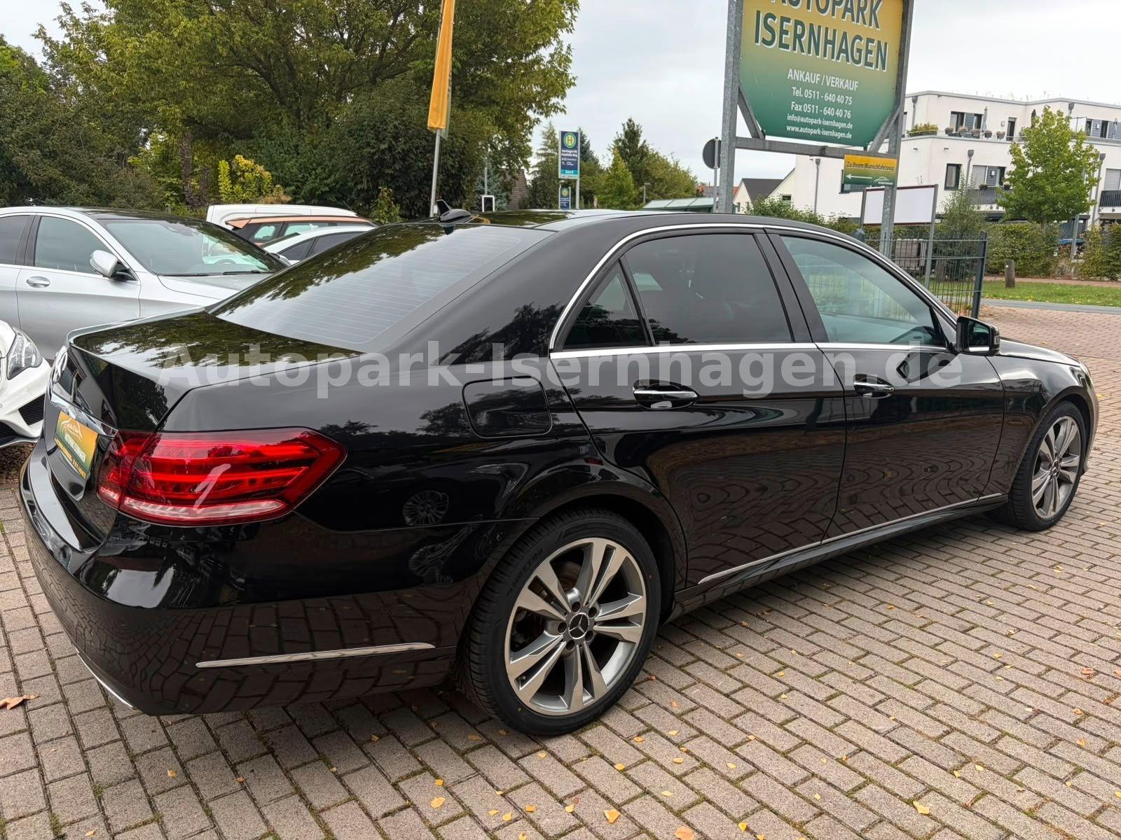Mercedes-Benz E 300 Avantgarde*FL*Pano*Leder*4xSZH*Keyless*Xen