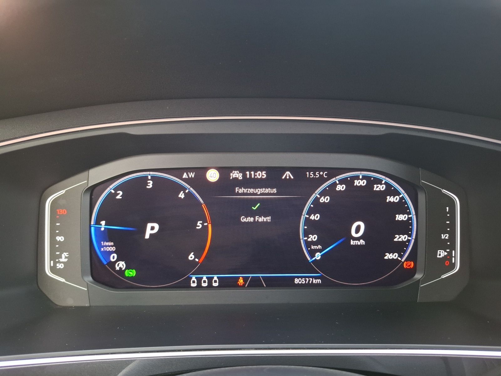 Fahrzeugabbildung Volkswagen Tiguan Allspace TDI R-Line DSG 4M Matrix AHK Nav