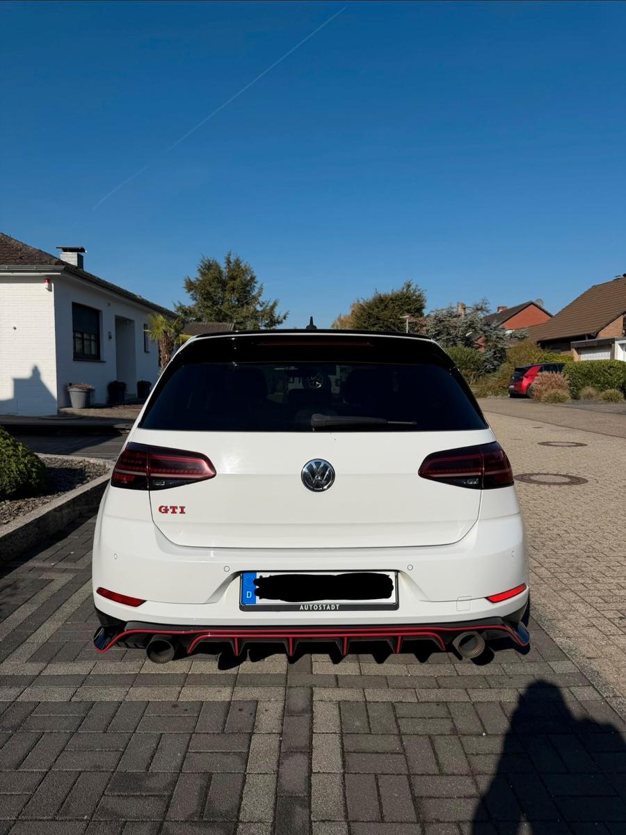 Volkswagen Golf VII GTI TCR Garantie, Akrapovic, ACC, Navi