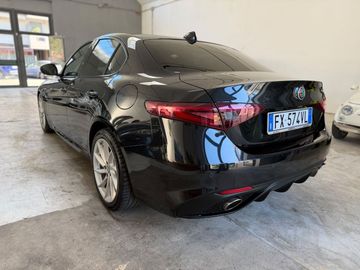 Alfa-Romeo Giulia - 6
