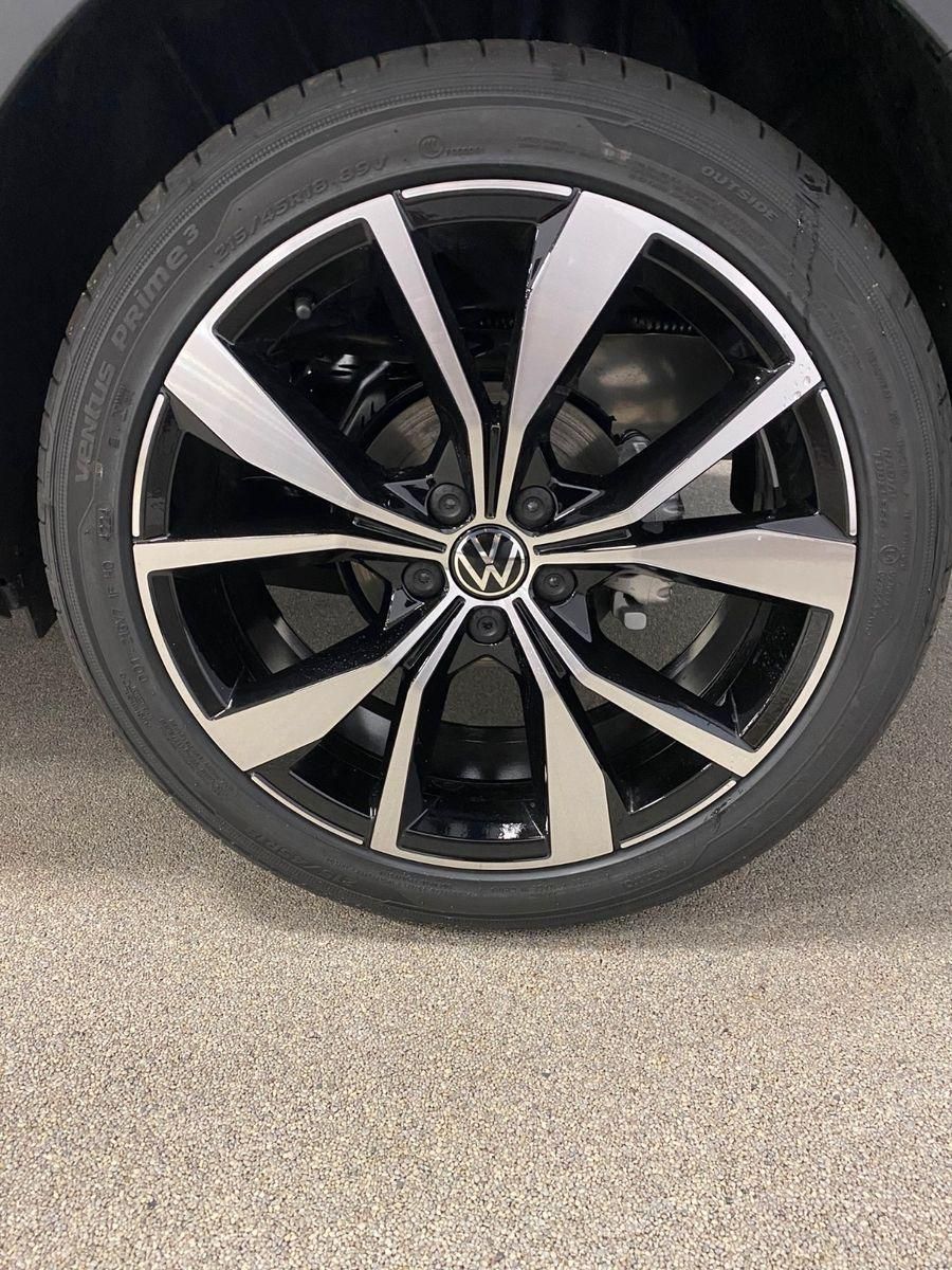 Fahrzeugabbildung Volkswagen Taigo 1.5 TSI OPF DSG R-Line+ MATRIX LED+ACC+18"