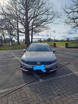Volkswagen Passat Variant 2.0 TDI DSG BMT Highline Vari... - VW Passat Variant von privat