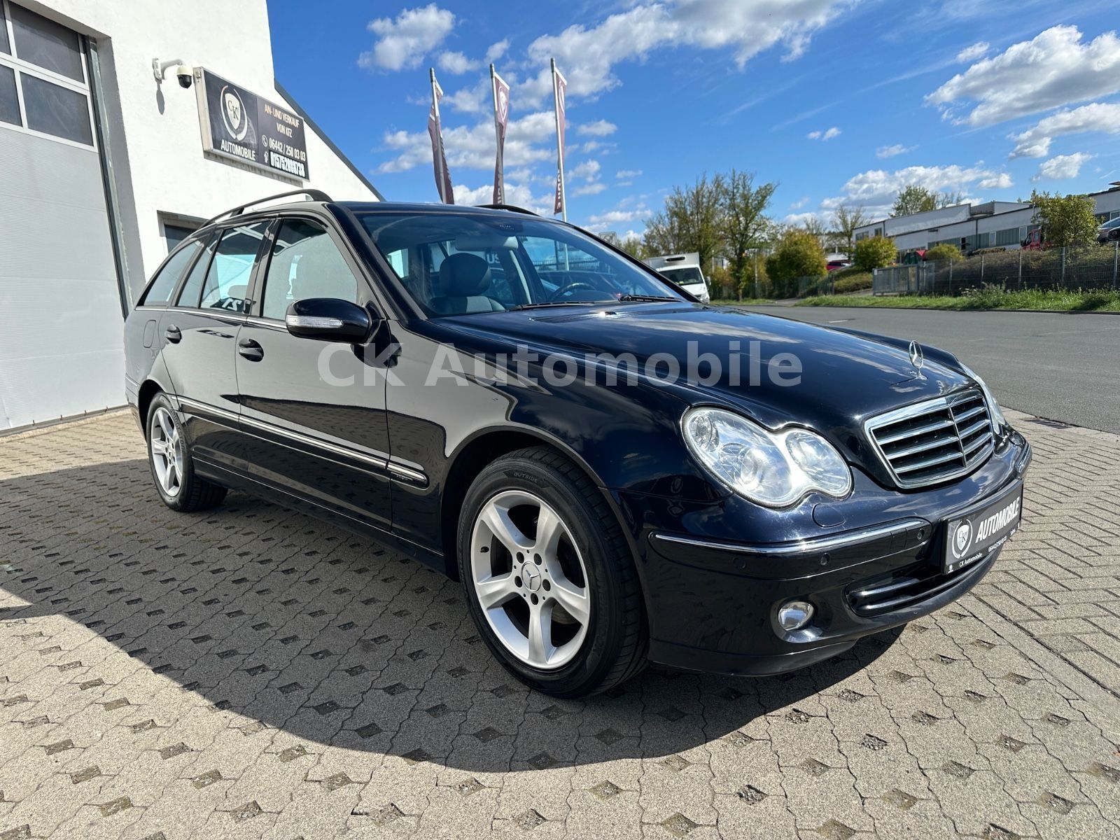 Fahrzeugabbildung Mercedes-Benz C 200 C T-Modell Kompressor Avantgarde/Xenon/PDC
