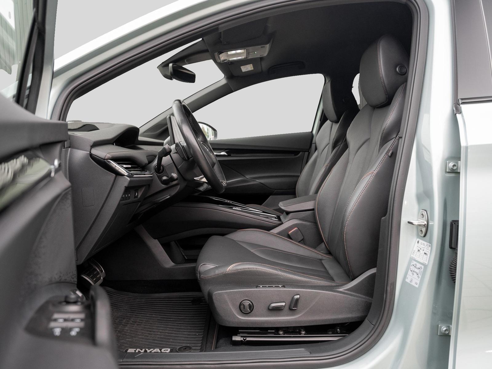 Skoda ENYAQ iV 80x DCC AHK Leder Navi W-Pumpe el.Heck