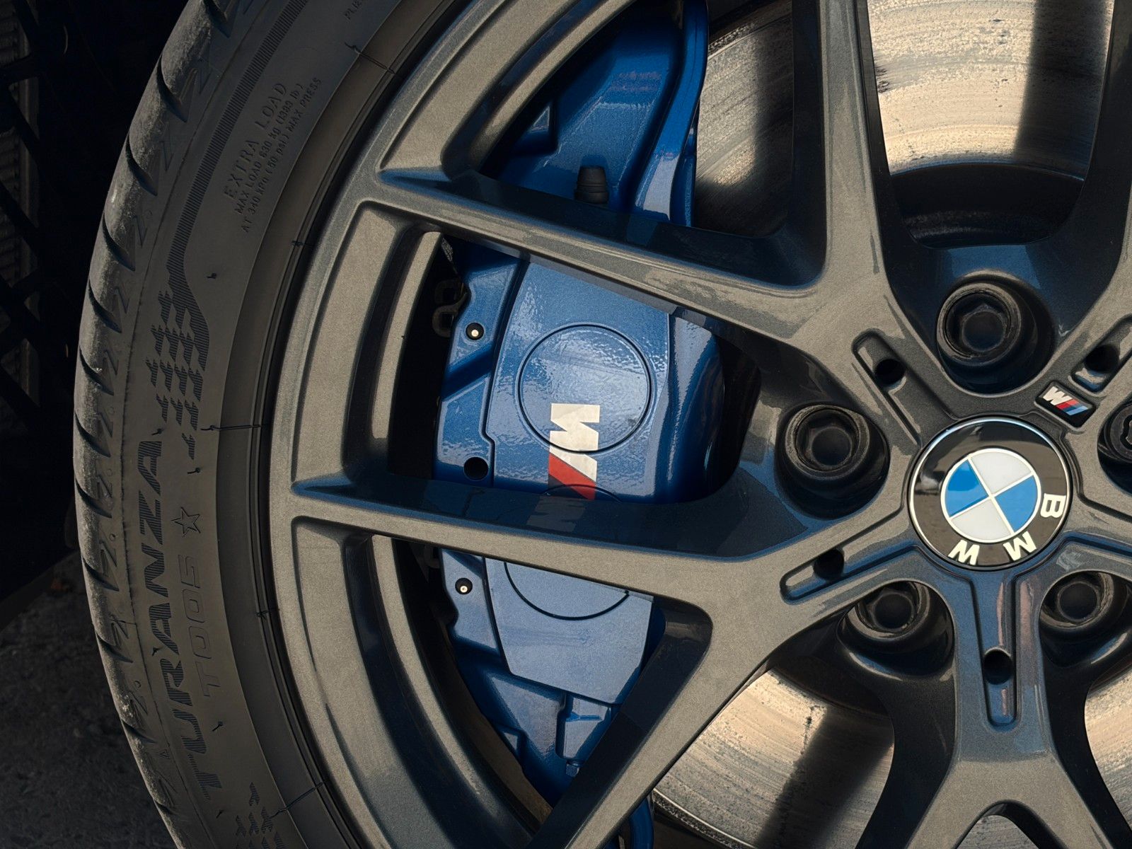 Fahrzeugabbildung BMW M135i xDrive Shadow Alcantara KZG CAM HiFi HuD