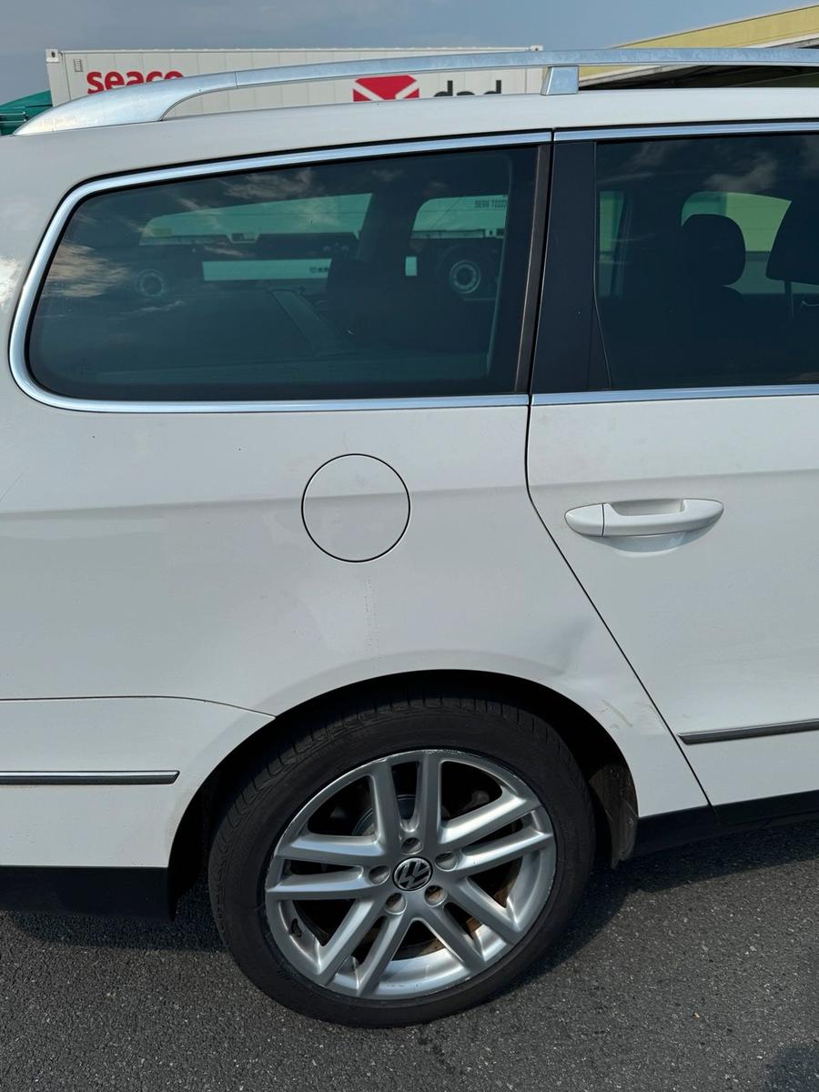 Volkswagen Passat 2010 — photo 9