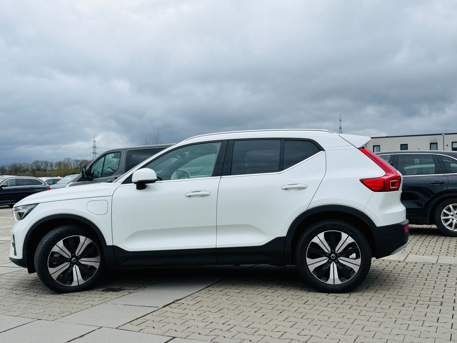 Volvo XC40 Core Recharge Plug-In Hybrid Standheizung foto 8
