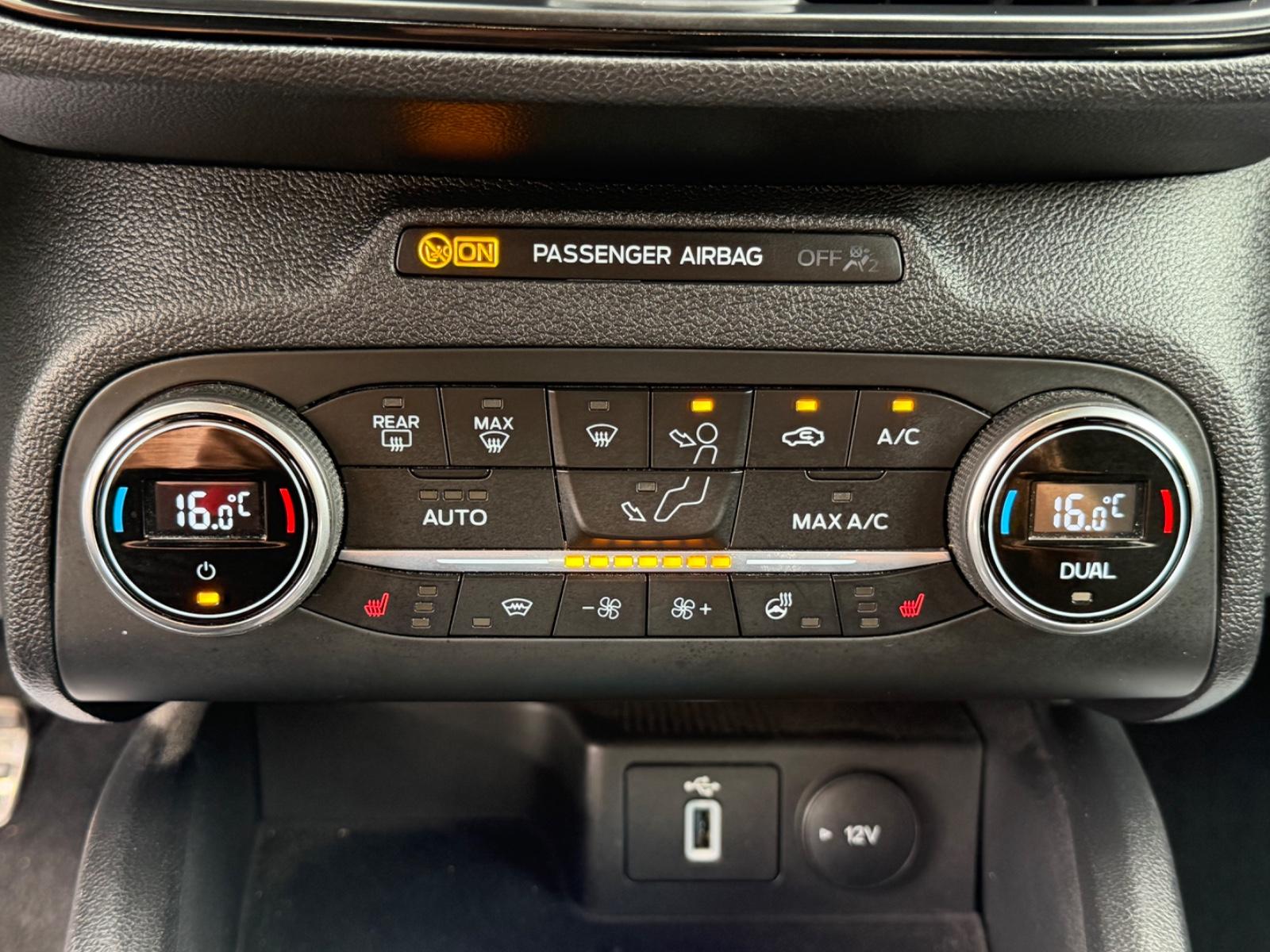 Ford Focus Turnier ST-Line/Navi/Keyless/Tempomat/LED