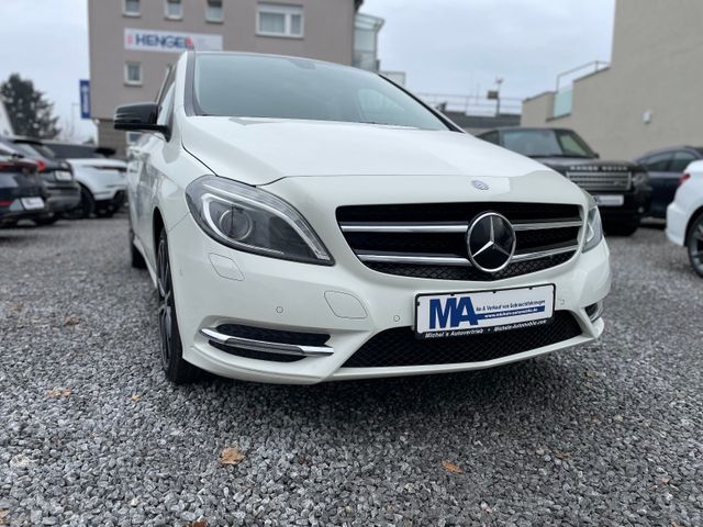 Mercedes-Benz B 180Sportp.  Night Paket Navi AHK Bi Xenon Cam