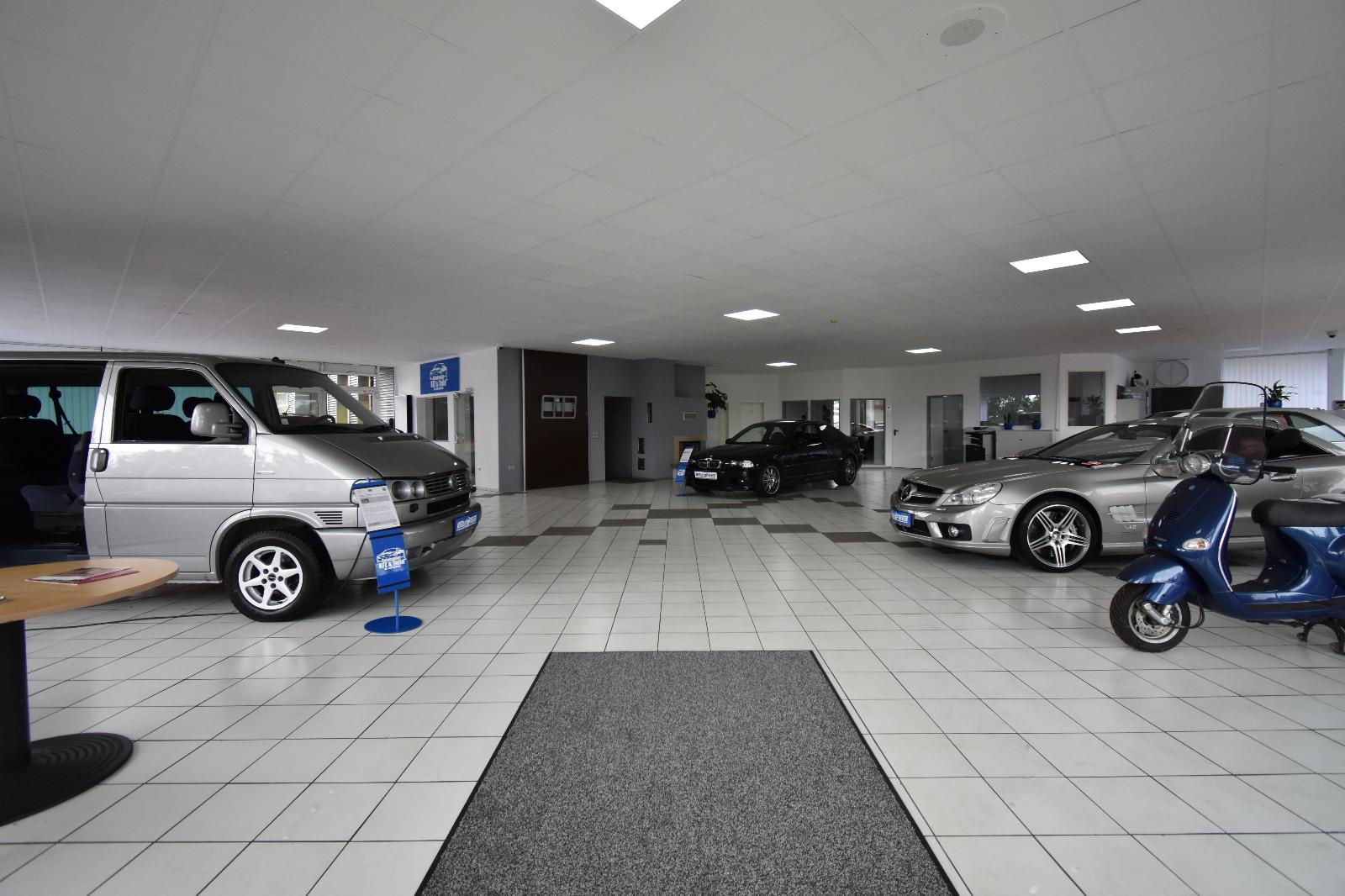 showroom-image-main