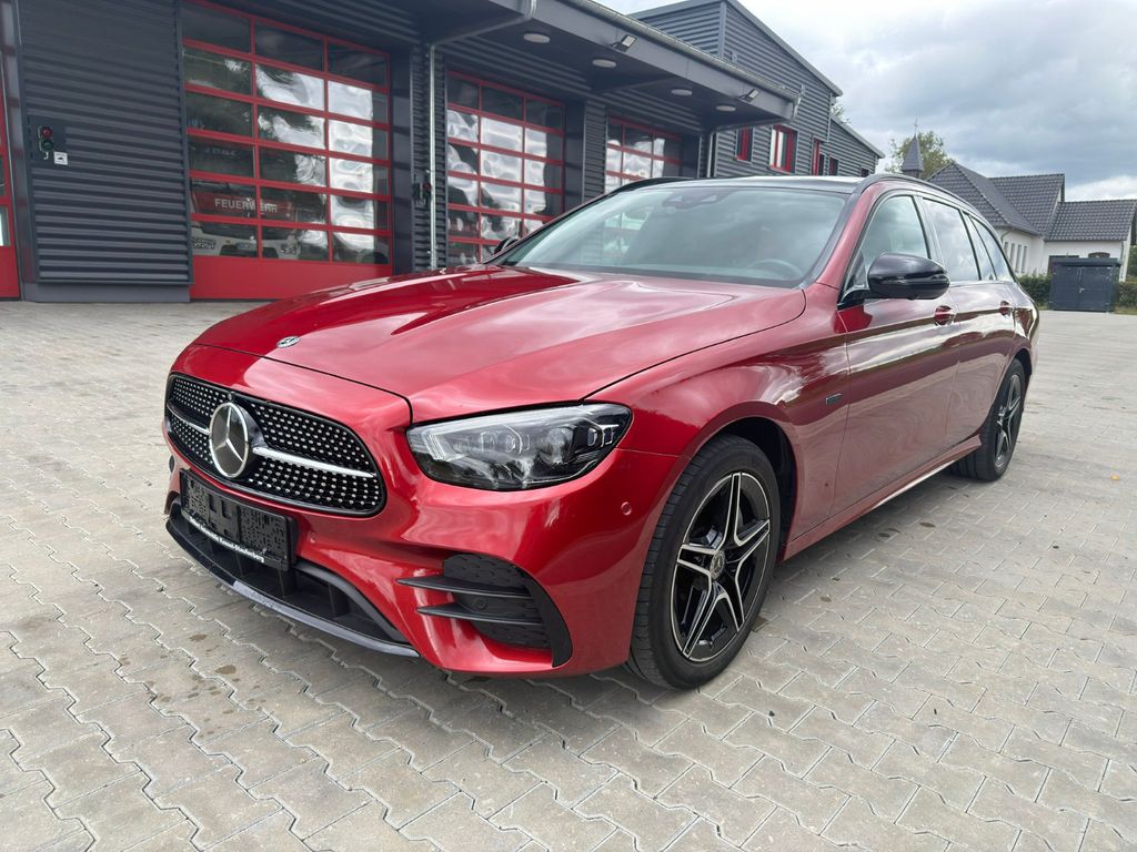Image of Mercedes-Benz E 300
