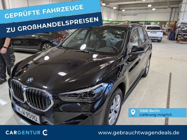 BMW X1 sDrive18i Sport Line AHK Pano SpoSi Navi